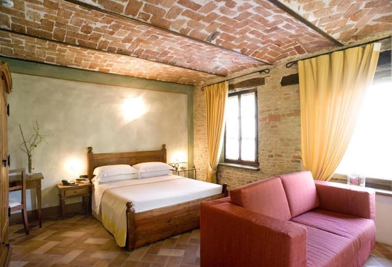 Relais Montemarino Hotel Borgomale Luaran gambar
