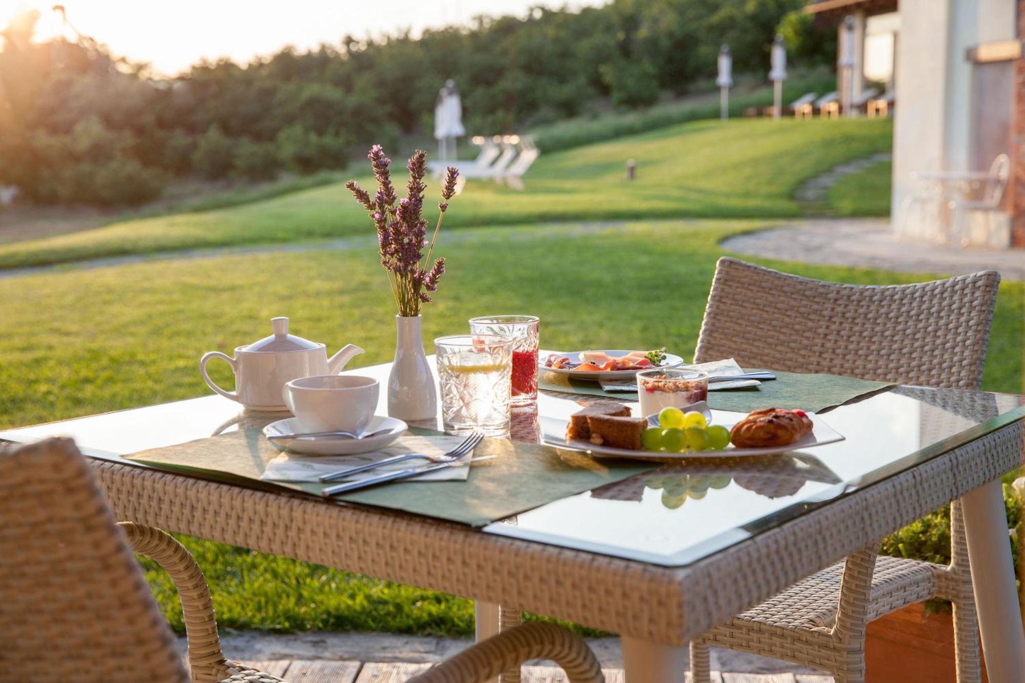 Relais Montemarino Hotel Borgomale Luaran gambar