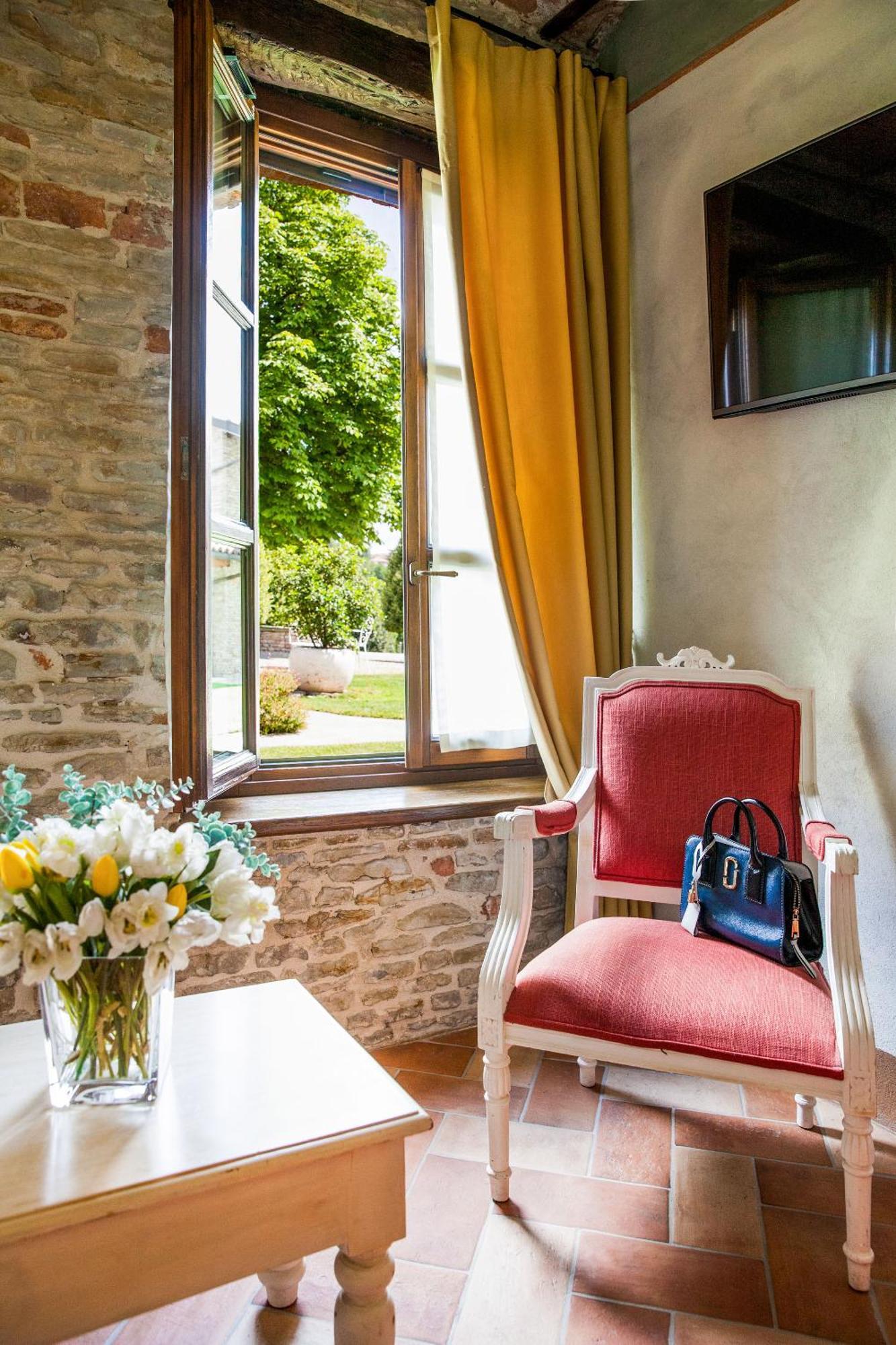 Relais Montemarino Hotel Borgomale Luaran gambar