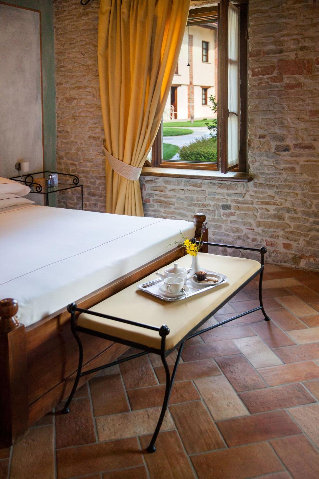 Relais Montemarino Hotel Borgomale Luaran gambar
